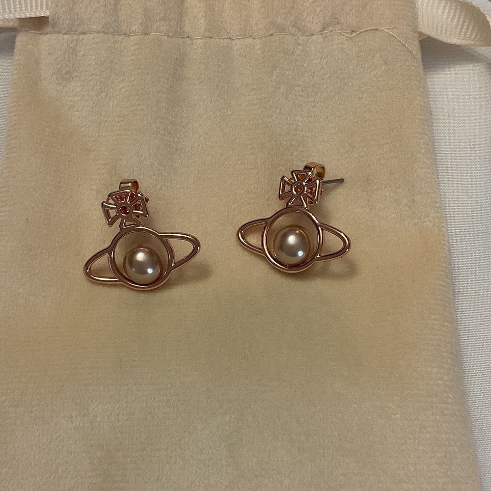 Elegant Gold Pearl Earrings